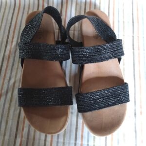 Cliffs by White Mountain Strappy Sandals